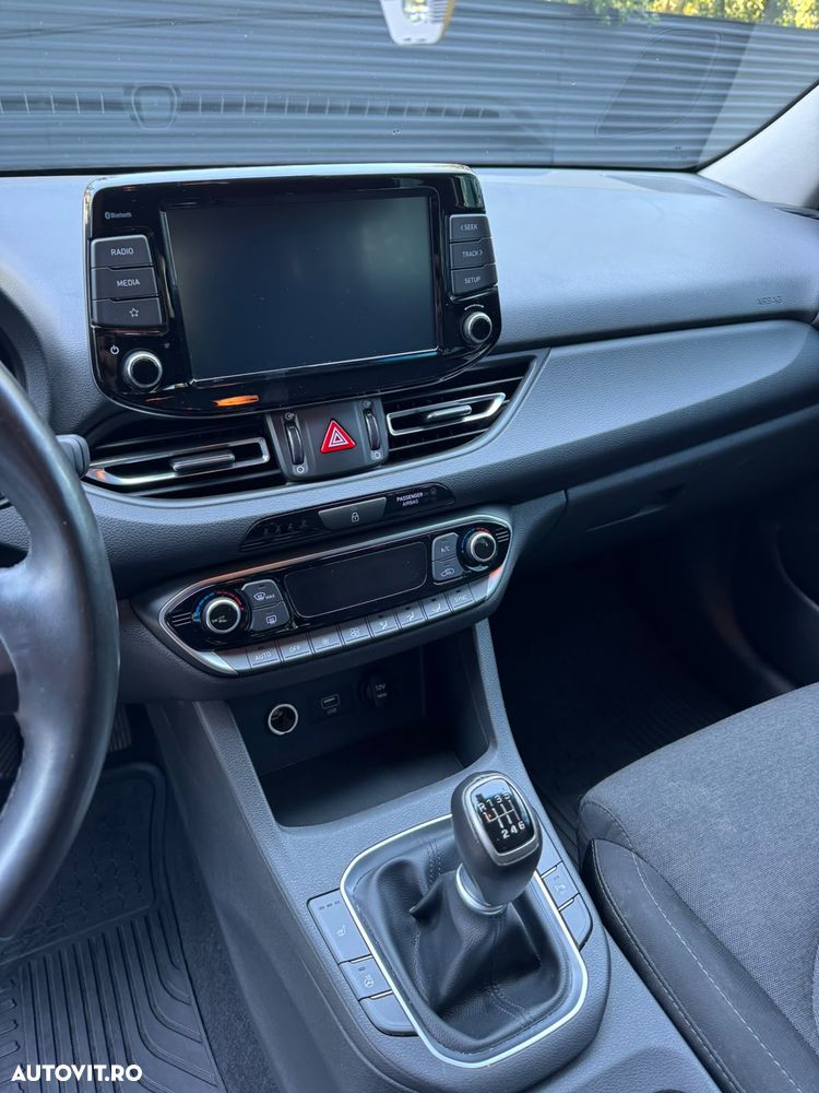 Hyundai i30 1.5 110CP M/T Comfort - 8