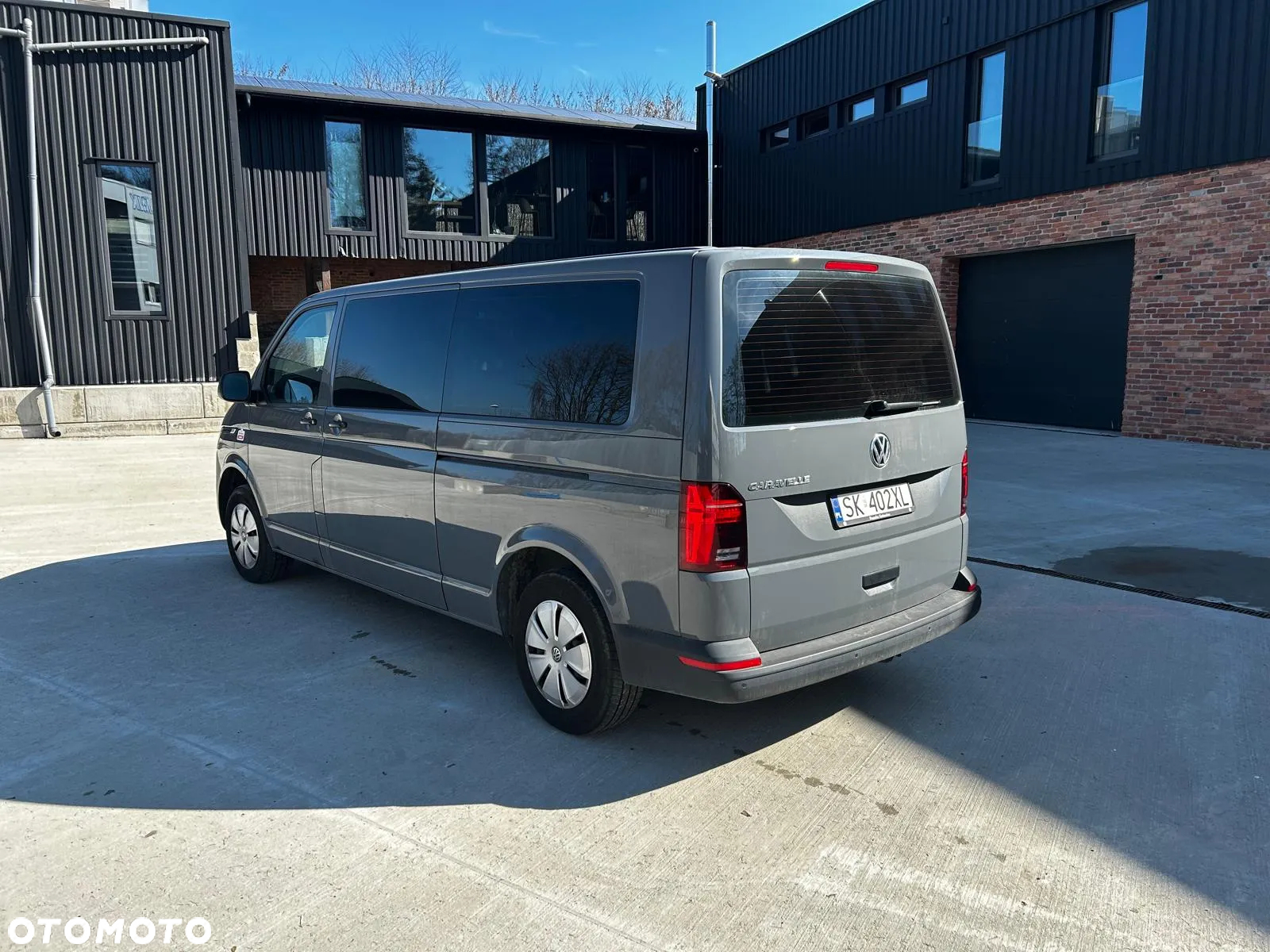 Volkswagen Caravelle - 9
