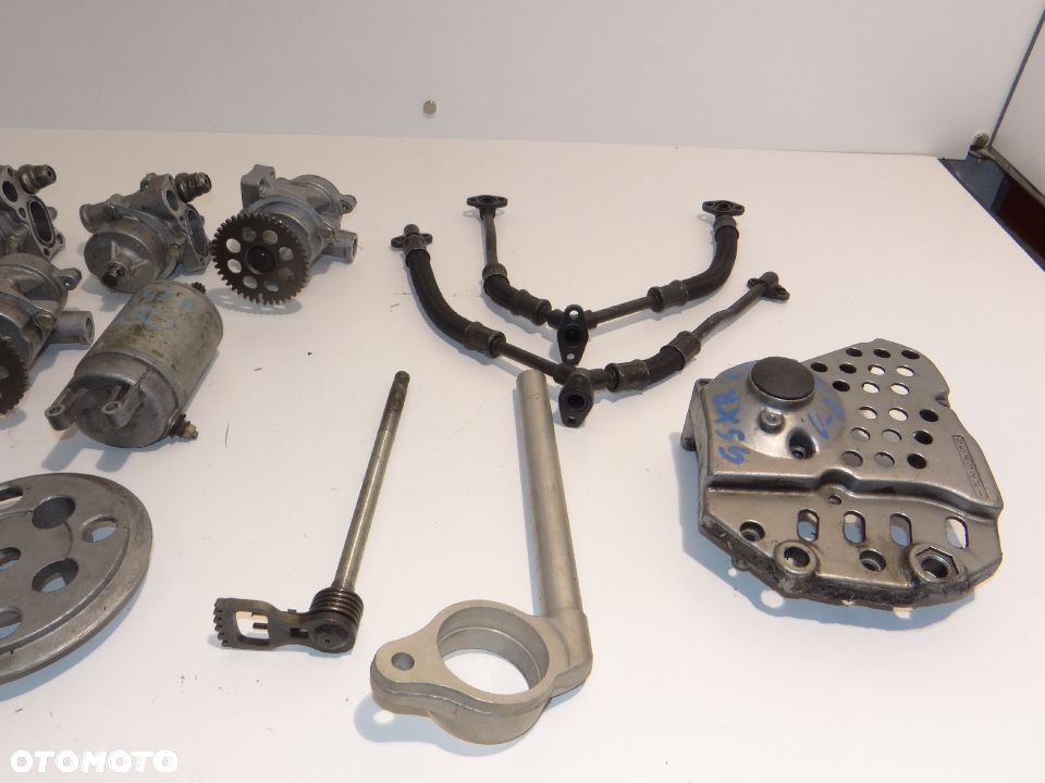 GSX 750 F GSX 600 F Pompa oleju, korbowód + tłok, wodziki , program skrzyni biegów, rozrusznik, kosz sprzęgła pokrywa silnika - 9