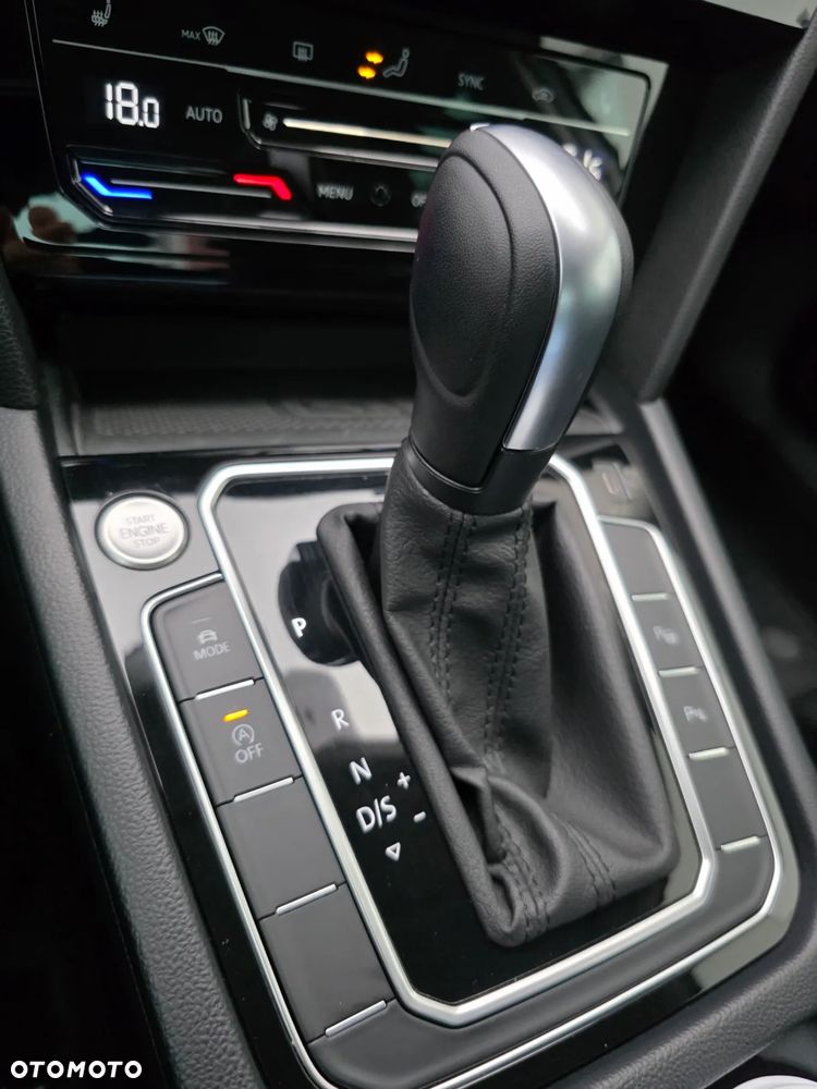 Volkswagen Passat 2.0 TDI 4Mot Elegance DSG - 29