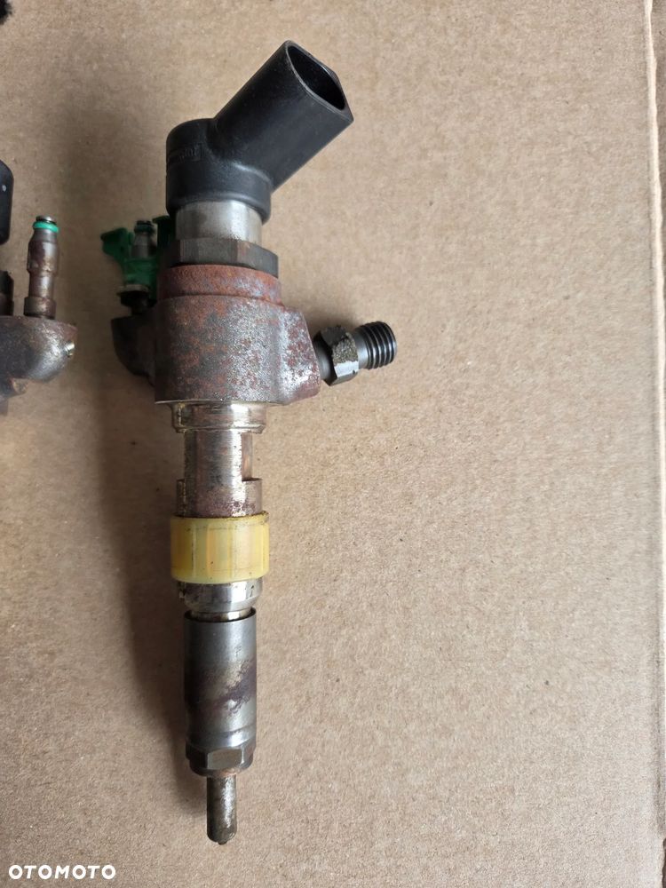 Wtryskiwacz wtryski wtrysk 1.6 E HDI Peugeot Citroen  9674973080 - 5