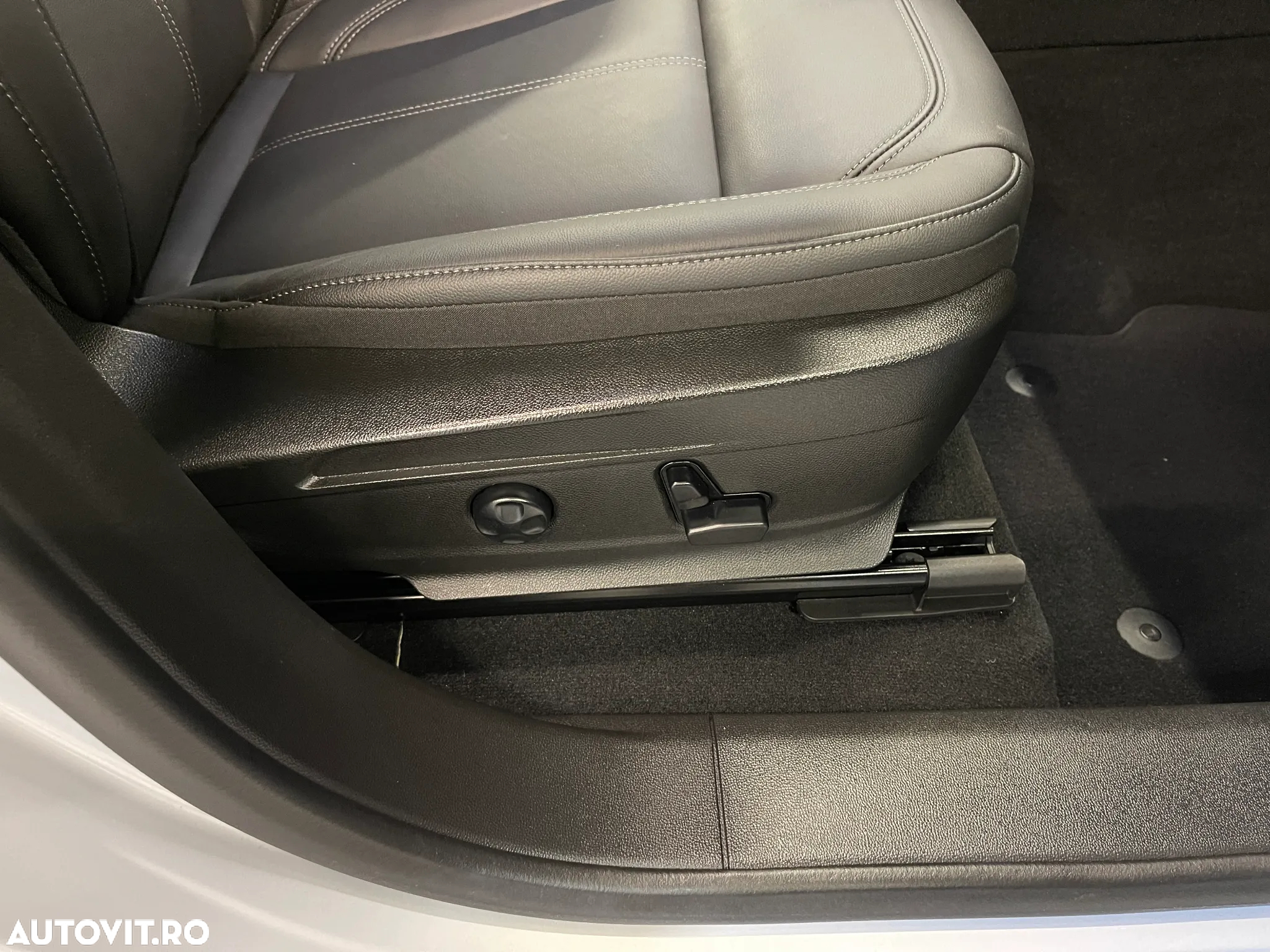 Alfa Romeo Stelvio 2.0 Turbo 16V AT8-Q4 Ti - 27