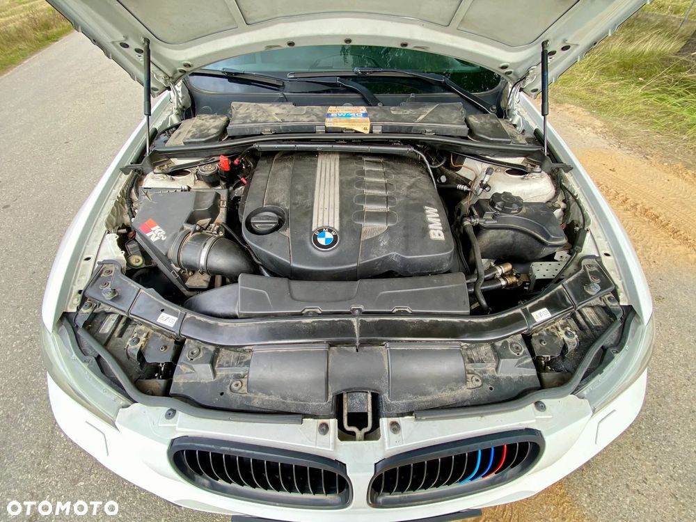 BMW Seria 3 330d DPF Edition Sport - 10