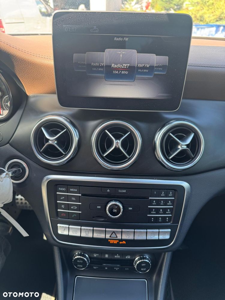 Mercedes-Benz GLA 250 4-Matic AMG Line - 21