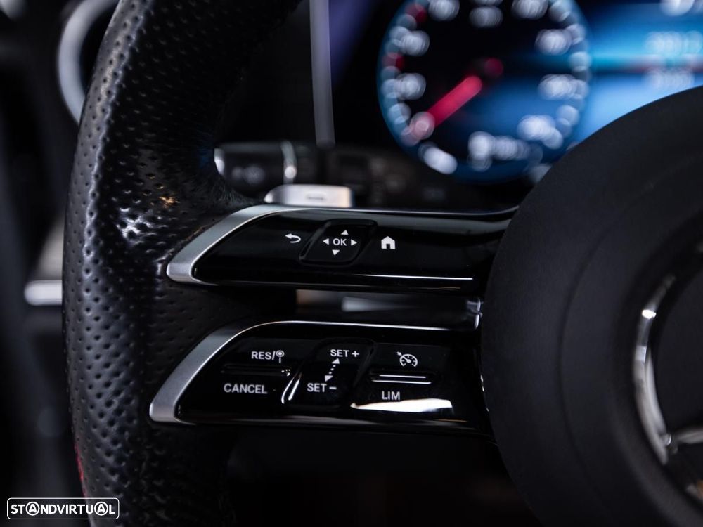 Mercedes-Benz E 300 de AMG Line - 20