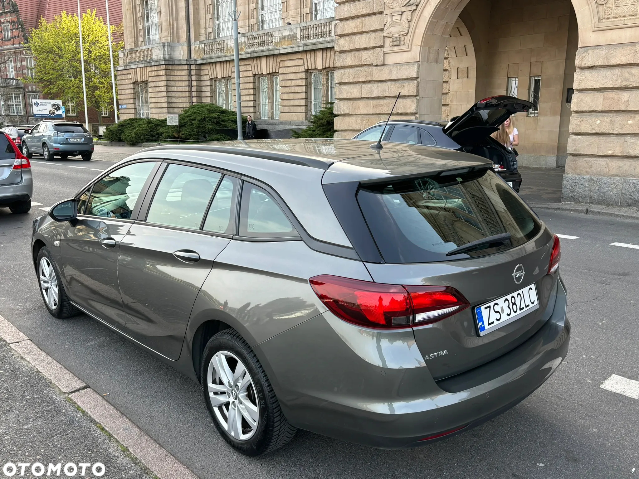 Opel Astra V 1.4 T Enjoy S&S - 3