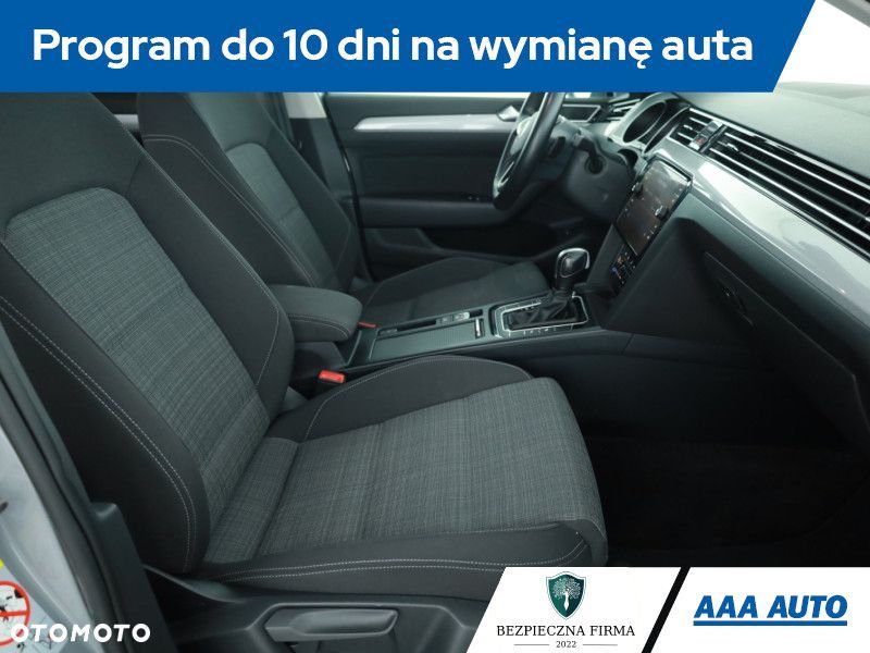 Volkswagen Passat Variant - 9
