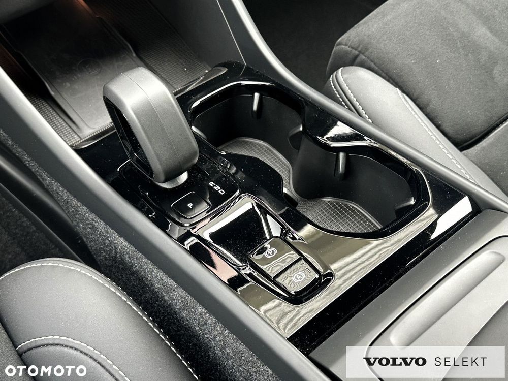 Volvo XC 40 - 22