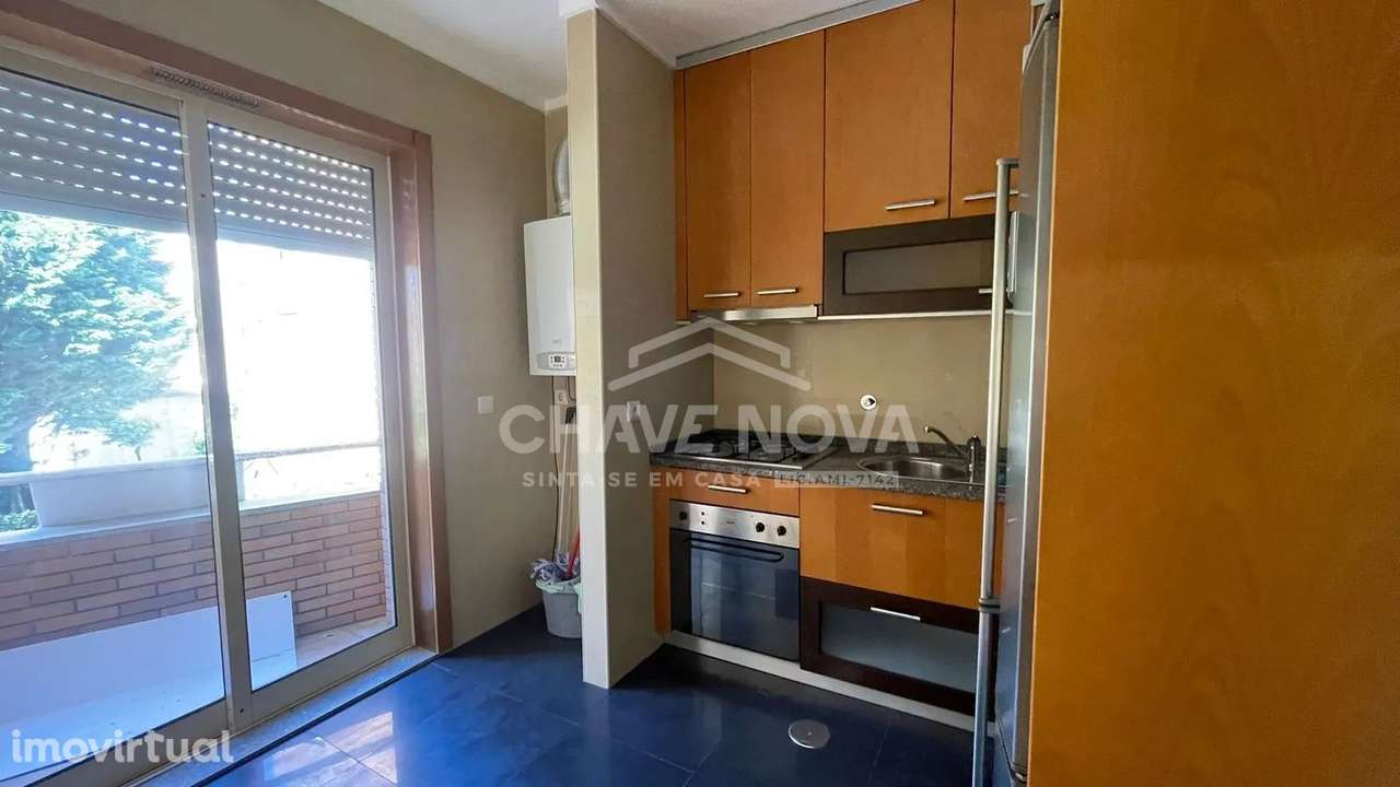 T2 c/ Varanda e Lugar de Garagem no Candal, Santa Marinha - Grande imagem: 5/18