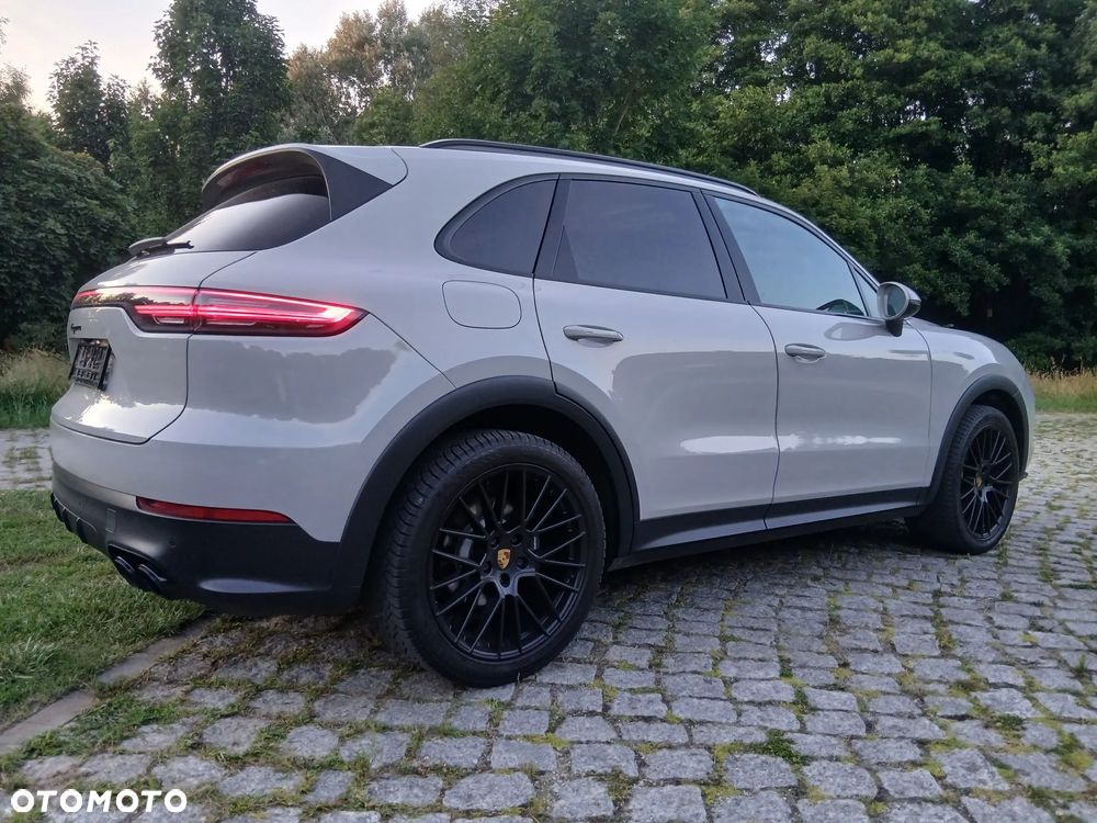 Porsche Cayenne - 9