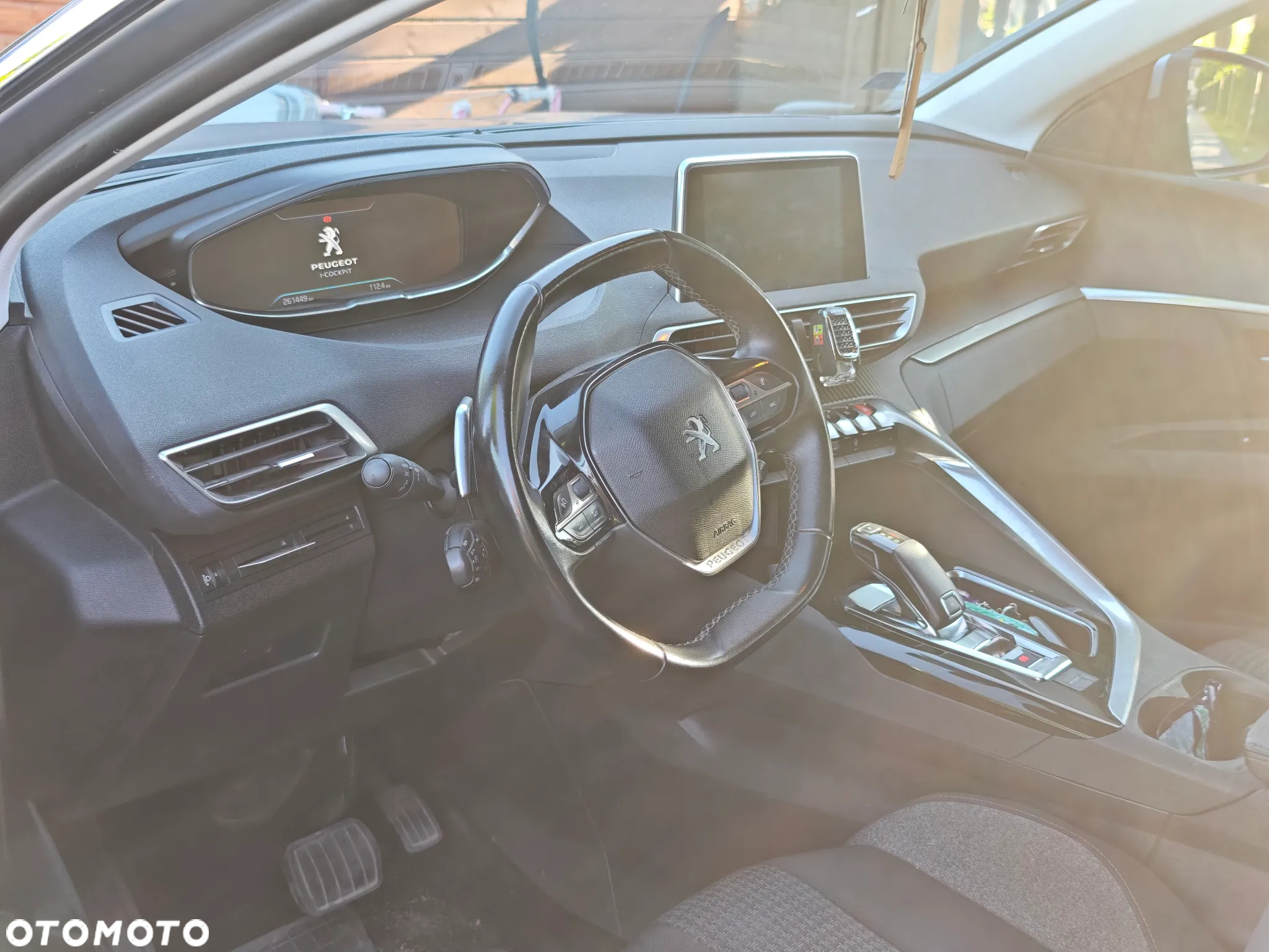 Peugeot 5008 1.5 BlueHDi Active S&S EAT8 - 12