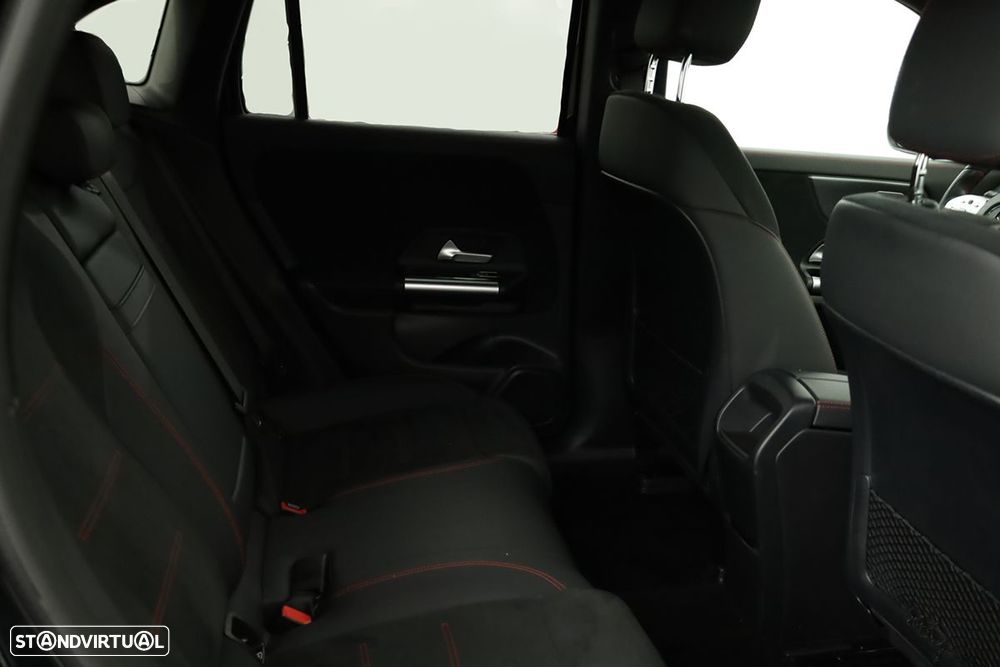 Mercedes-Benz EQA 300 4Matic AMG Line - 24