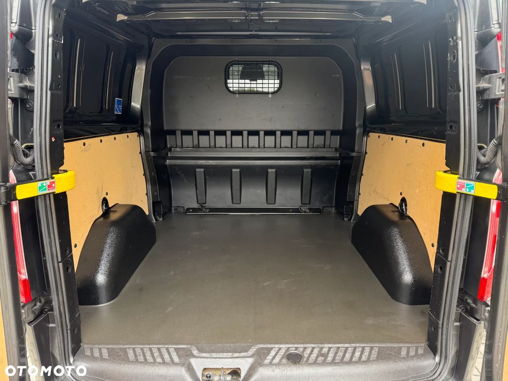 Ford Transit Custom 310 L2H1 Limited - 28