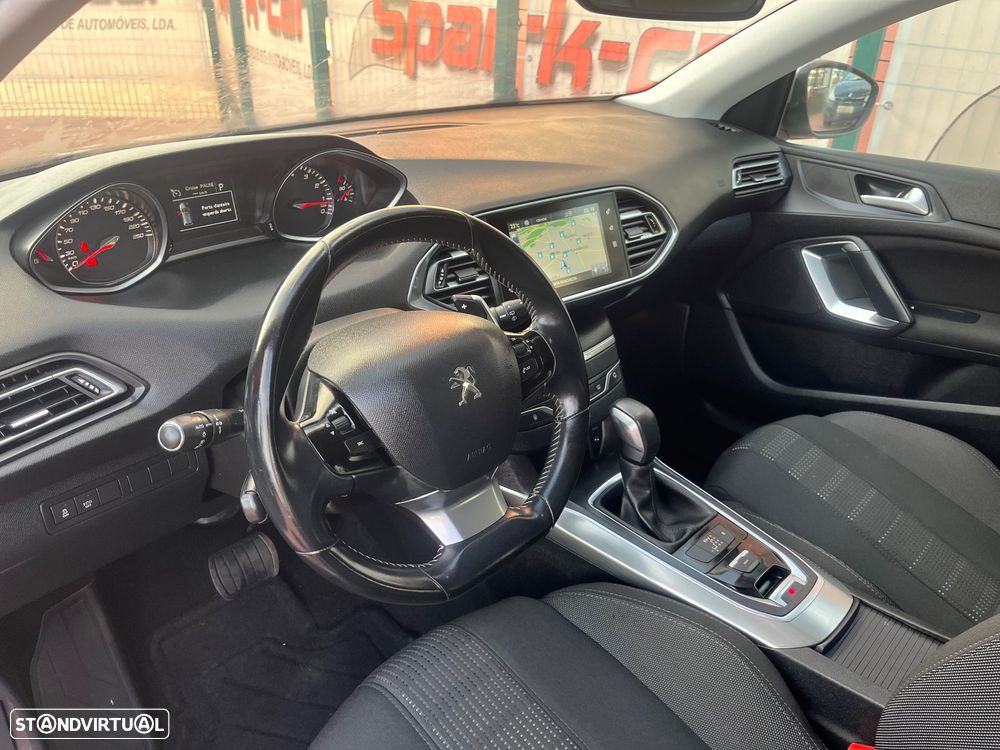 Peugeot 308 PureTech 130 GPF EAT8 Stop & Start Allure - 17