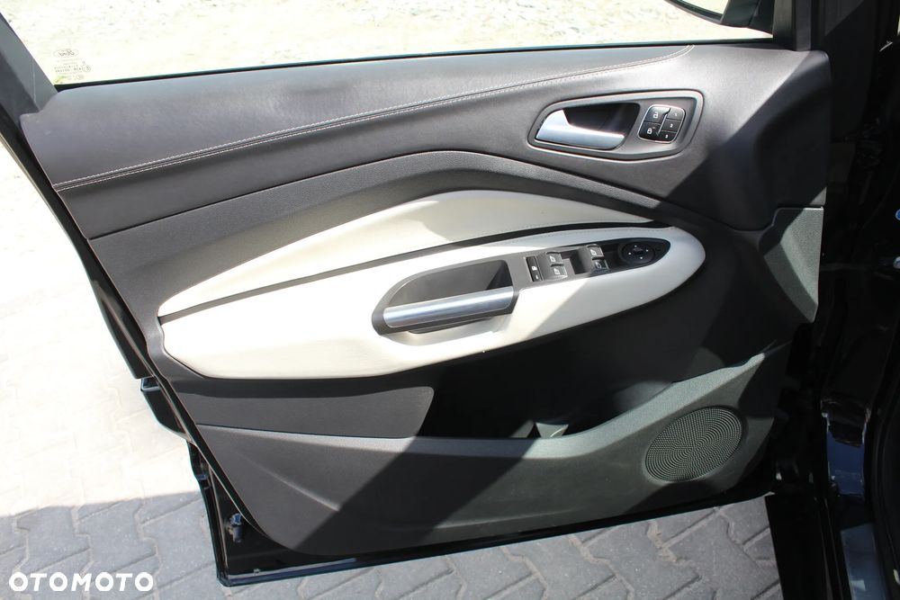 Ford Kuga 2.0 TDCi 4x4 Vignale - 12