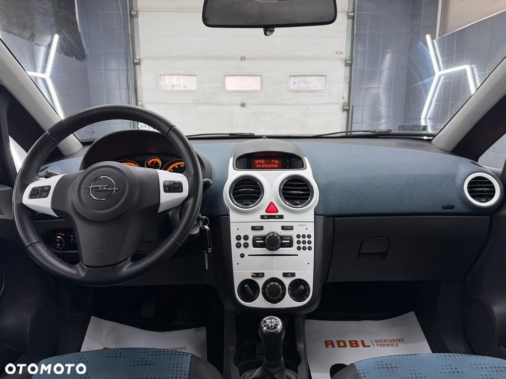 Opel Corsa 1.4 16V Innovation - 14