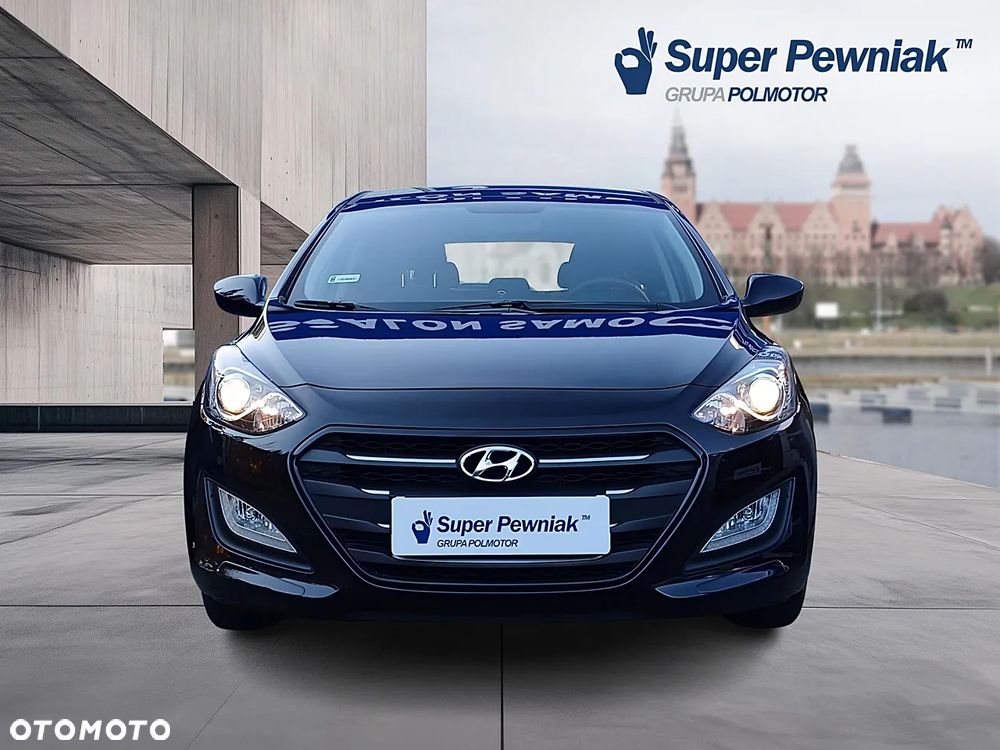 Hyundai i30 1.4 BlueDrive Classic + - 8