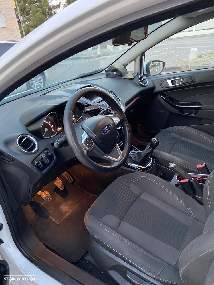 Ford Fiesta - 5