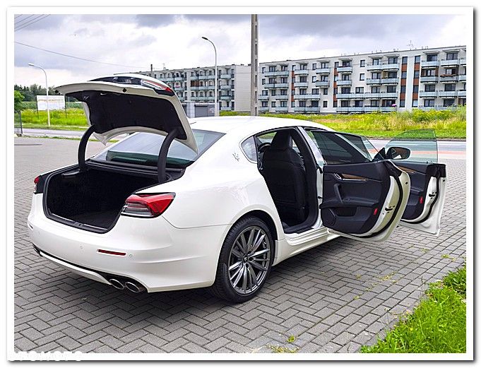 Maserati Quattroporte S - 18