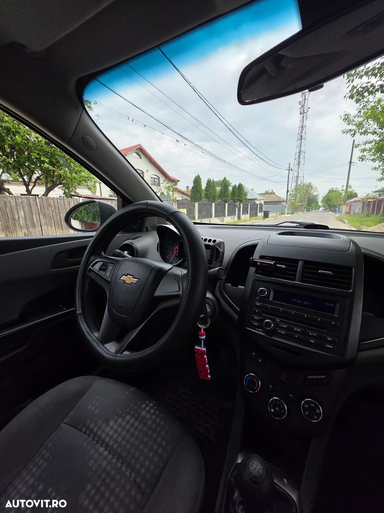 Chevrolet Aveo 1.2 DOHC 86 CP MT5 LT - 17