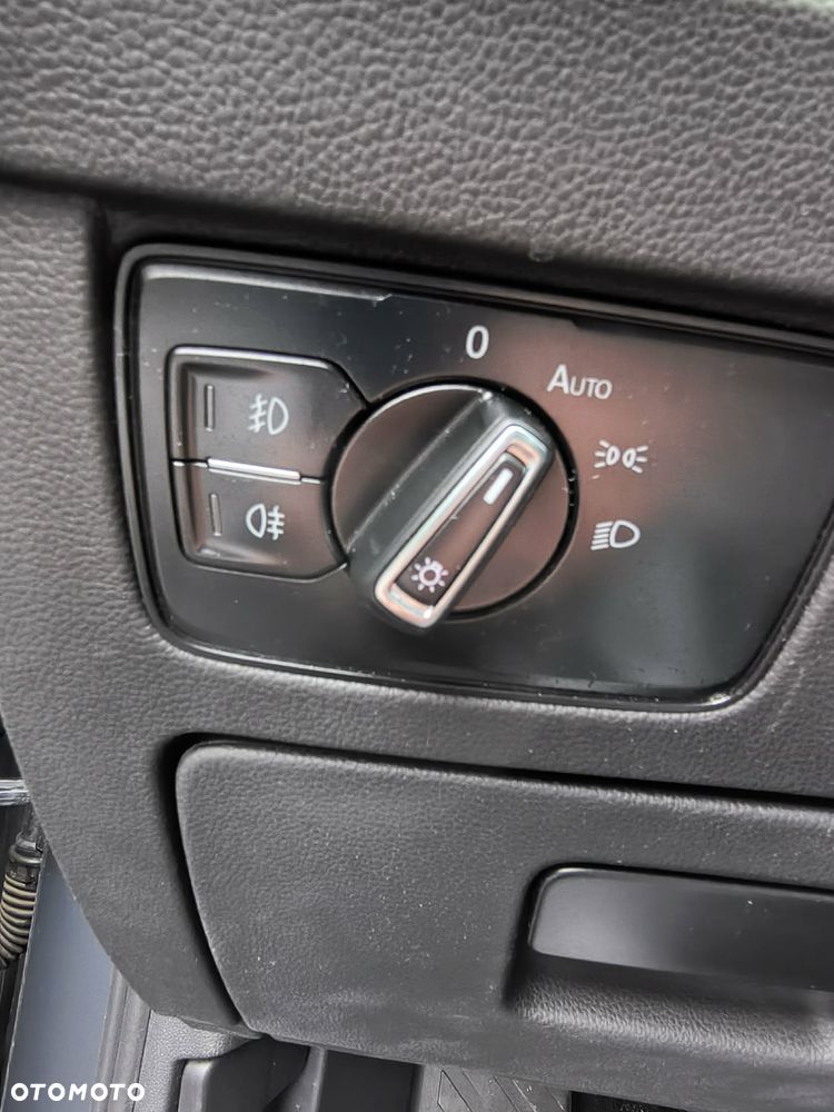 Volkswagen Passat - 20