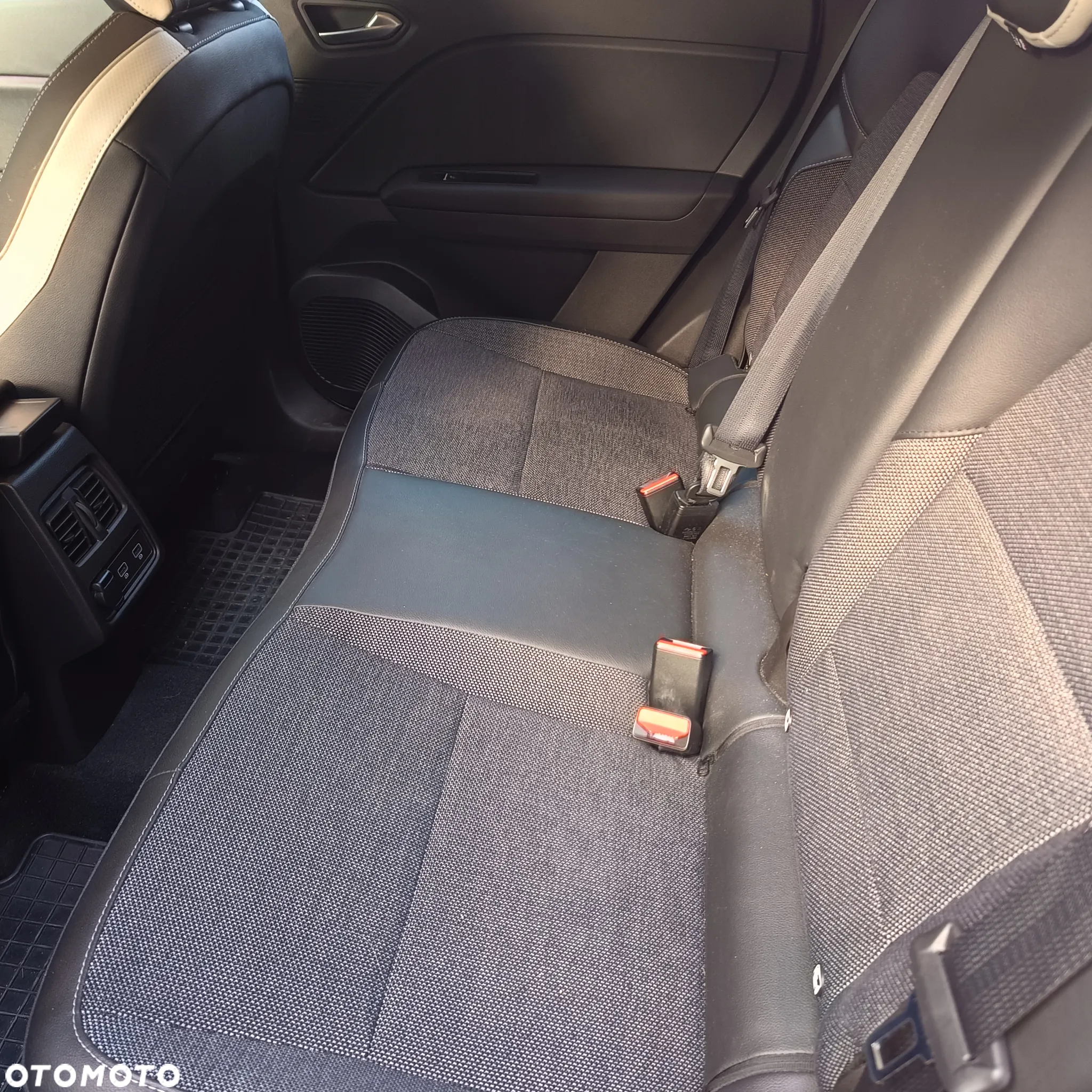 Renault Captur 1.3 TCe Intens EDC - 10