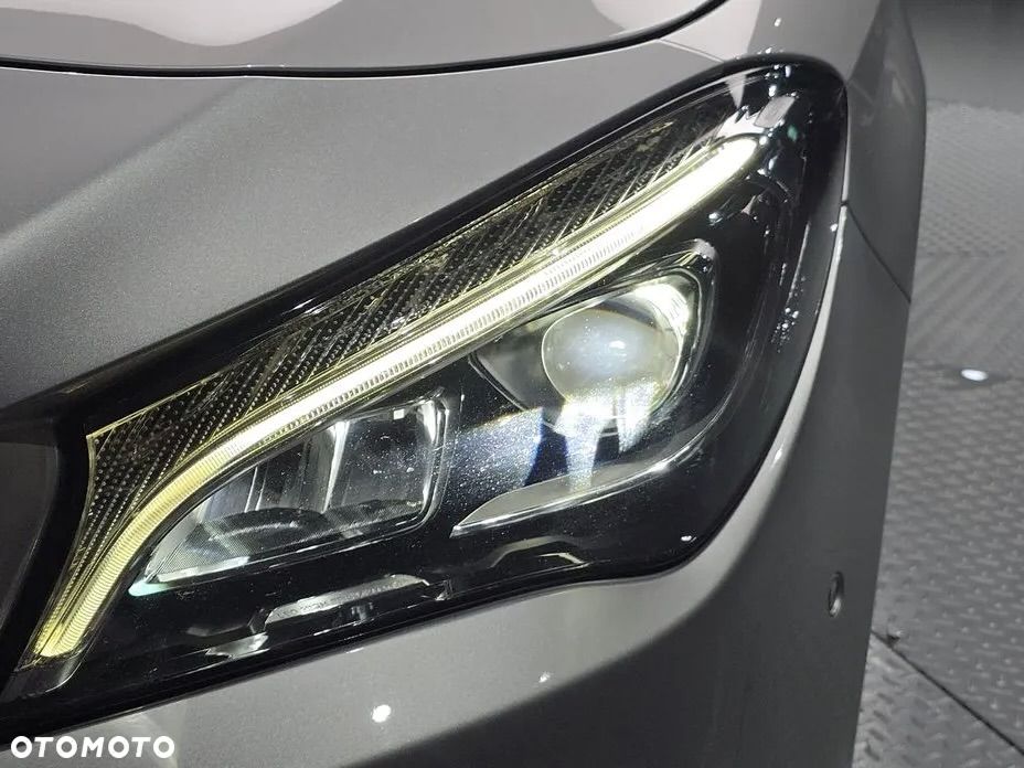 Mercedes-Benz CLA 220 4Matic 7G-DCT AMG Line - 21
