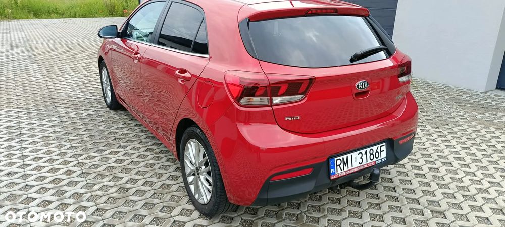 Kia Rio - 4
