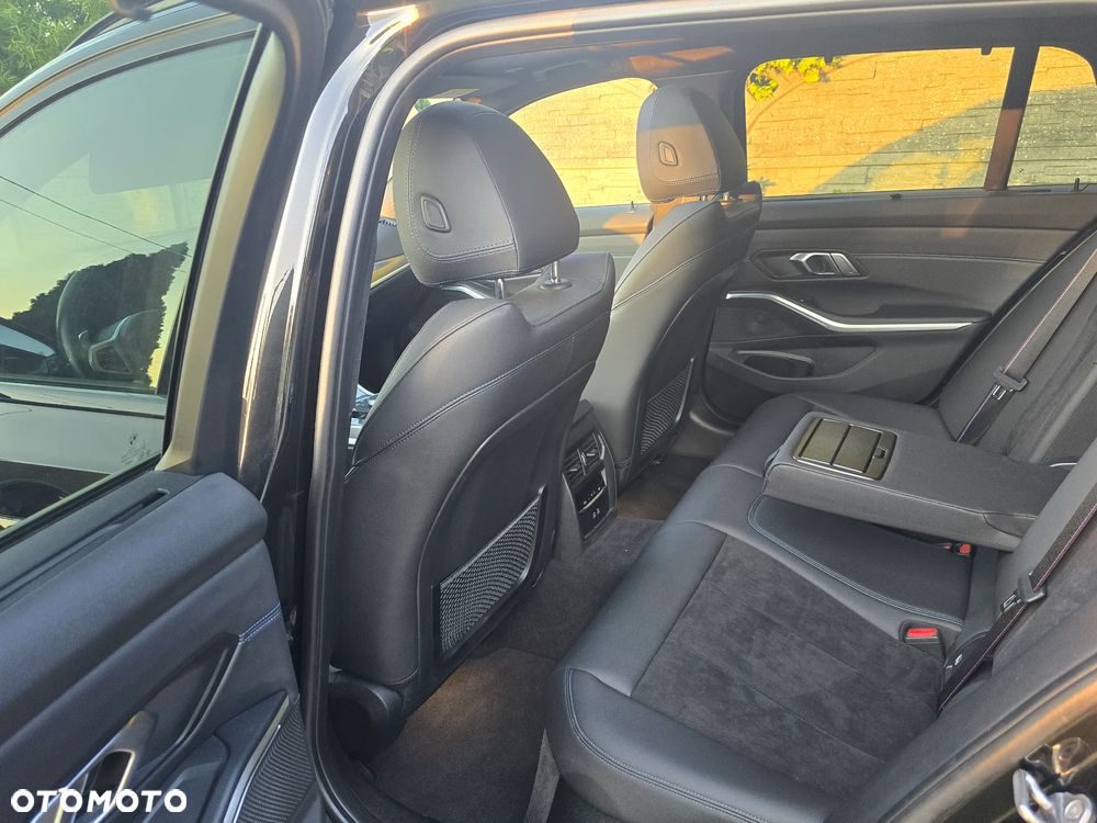 BMW Seria 3 320e M Sport - 15