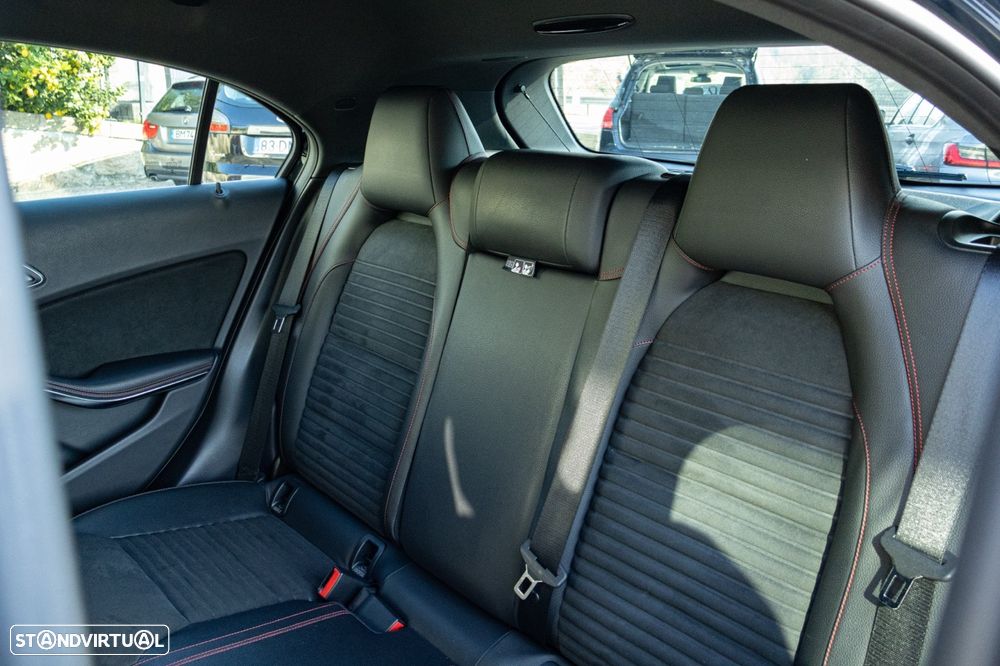 Mercedes-Benz A 180 CDI BE AMG Line - 13