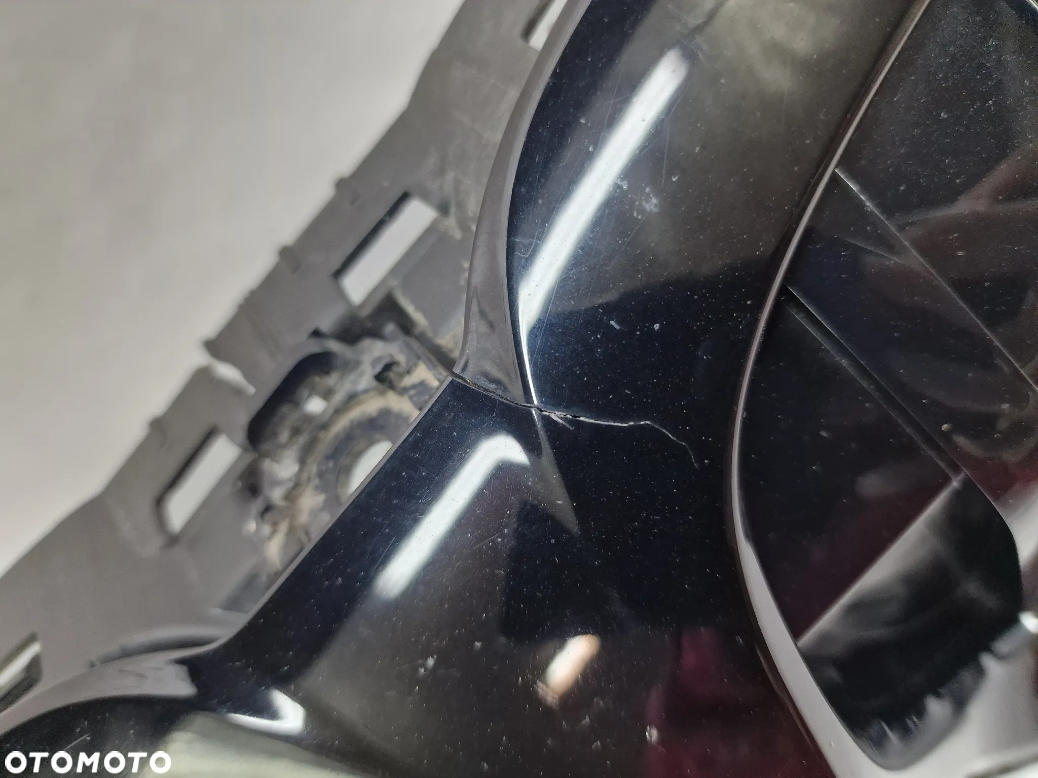 BMW G20 / G21 / G28 ATRAPA / GRILL ZDERZAKA PRZEDNIEGO PRZÓD + ŻALUZJA CZARNA W POŁYSKU , NR 187156-10 18715610 / 5A22C60 , NR AUKCJI GL703 - 9