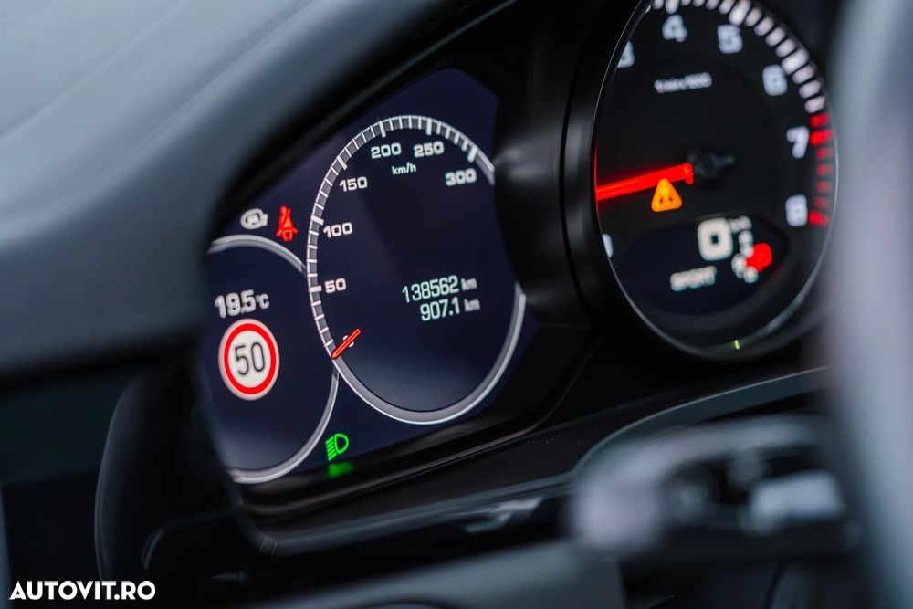 Porsche Cayenne Coupe S - 31