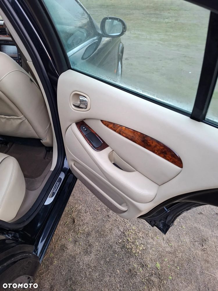 Jaguar S-Type 2.7 V6 D Executive - 24