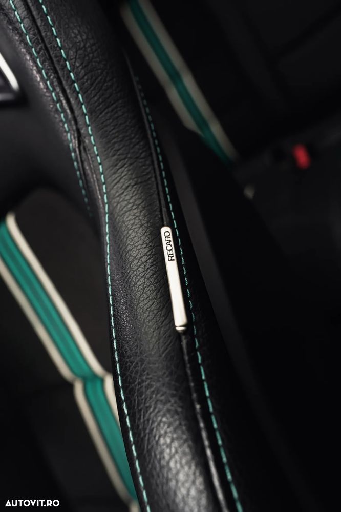 Mercedes-Benz A 45 AMG 4Matic AMG Speedshift 7G-DCT PETRONAS 2015 World Champion Edition - 18