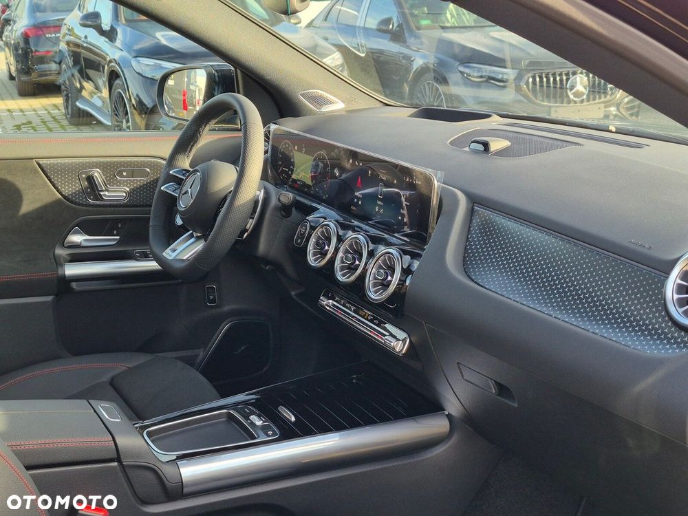 Mercedes-Benz GLA - 35