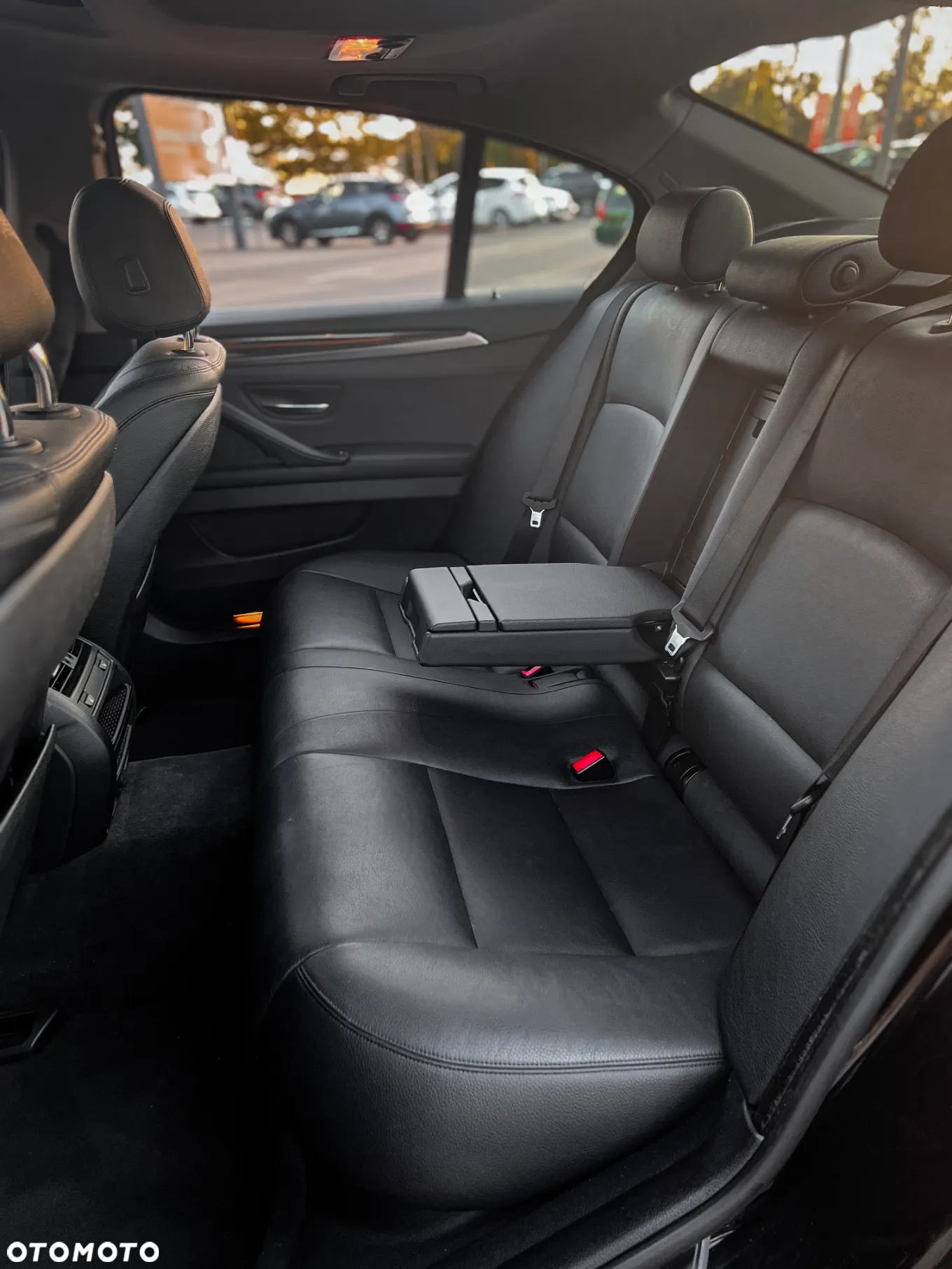 BMW Seria 5 528i xDrive Luxury Line - 16