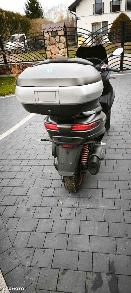 Piaggio MP-3 - 10