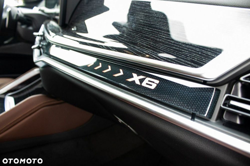 BMW X6 - 25