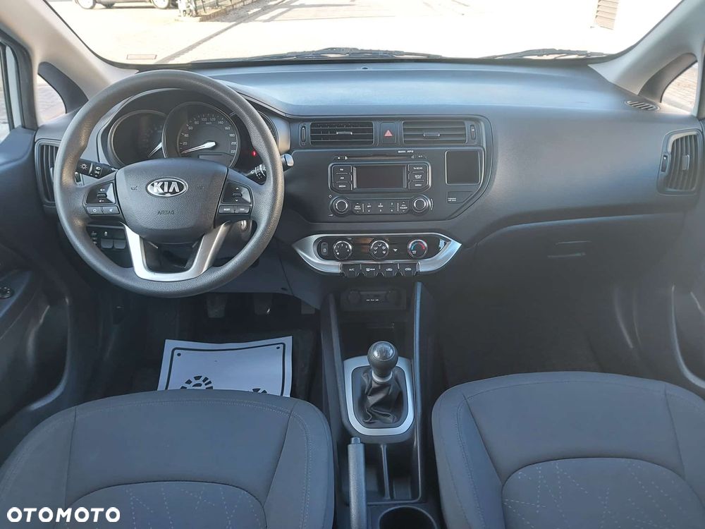 Kia Rio 1.2 M - 13