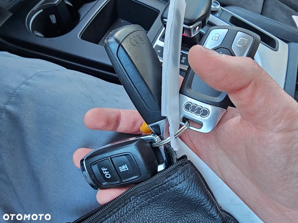 Audi A4 Avant 40 TDI quattro S tronic advanced - 25