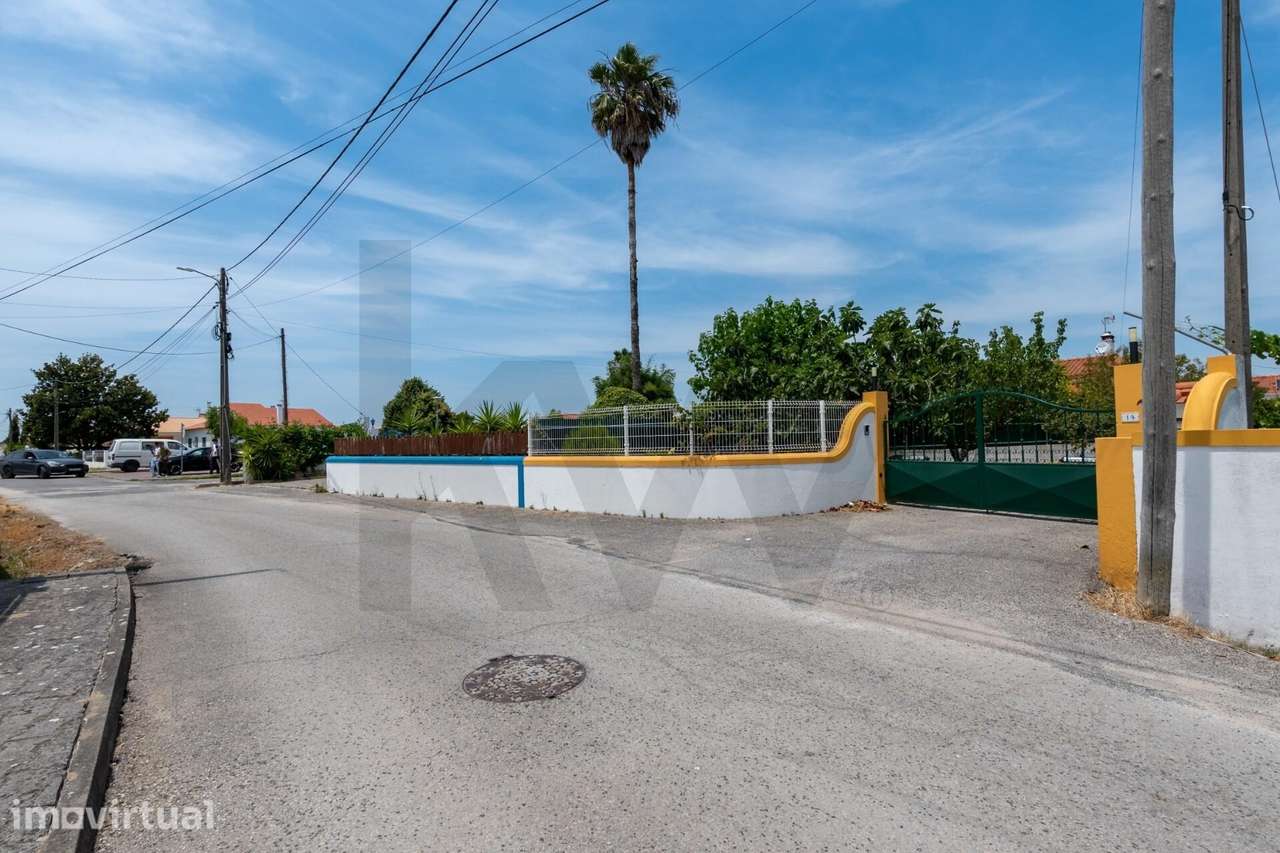 Moradia Isolada T3 com Piscina, Anexo Independente e Garagem | Marinha - Grande imagem: 2/60