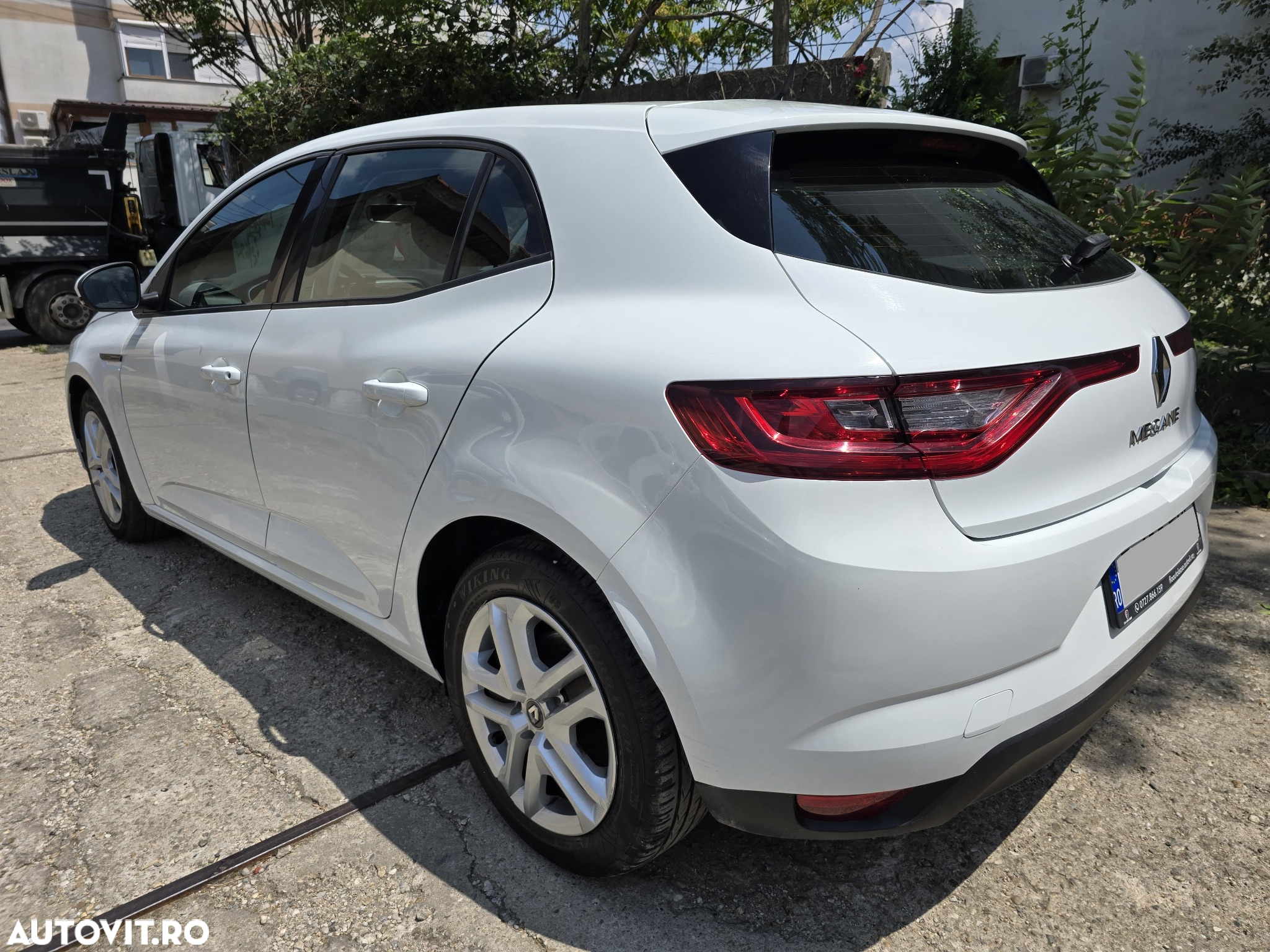 Renault Megane ENERGY TCe Life - 10