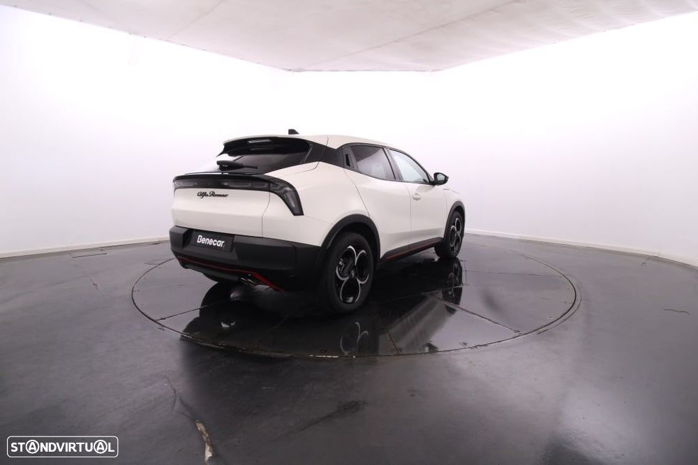 Alfa Romeo Junior 1.2 Speciale eDCT6 - 8