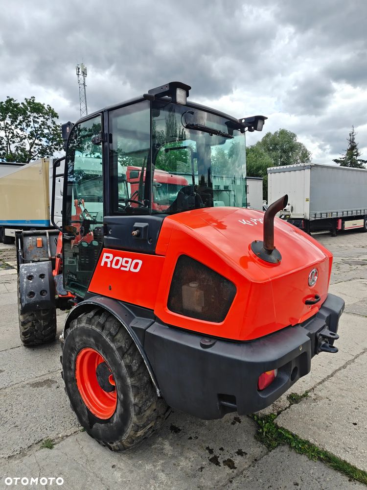 Kubota R090 - 8