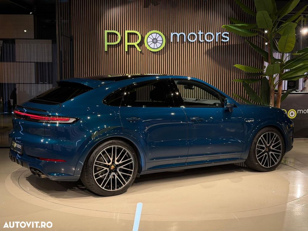 Porsche Cayenne Coupe E-Hybrid Black Edition - 16