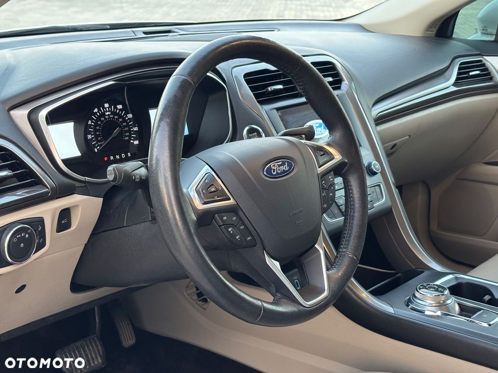 Ford Fusion 2.0 EcoBoost Titanium - 21
