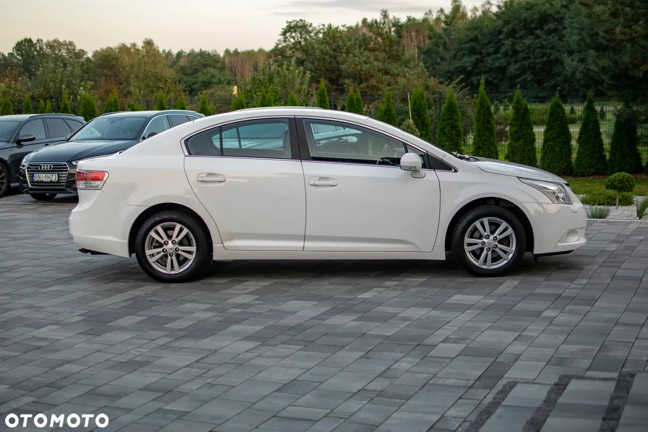 Toyota Avensis - 29