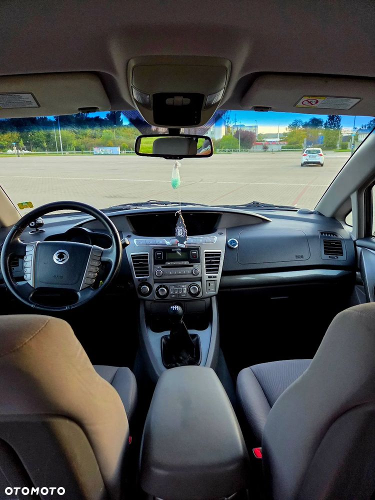 SsangYong/KGM Rodius 200 e-XDi Quartz - 8