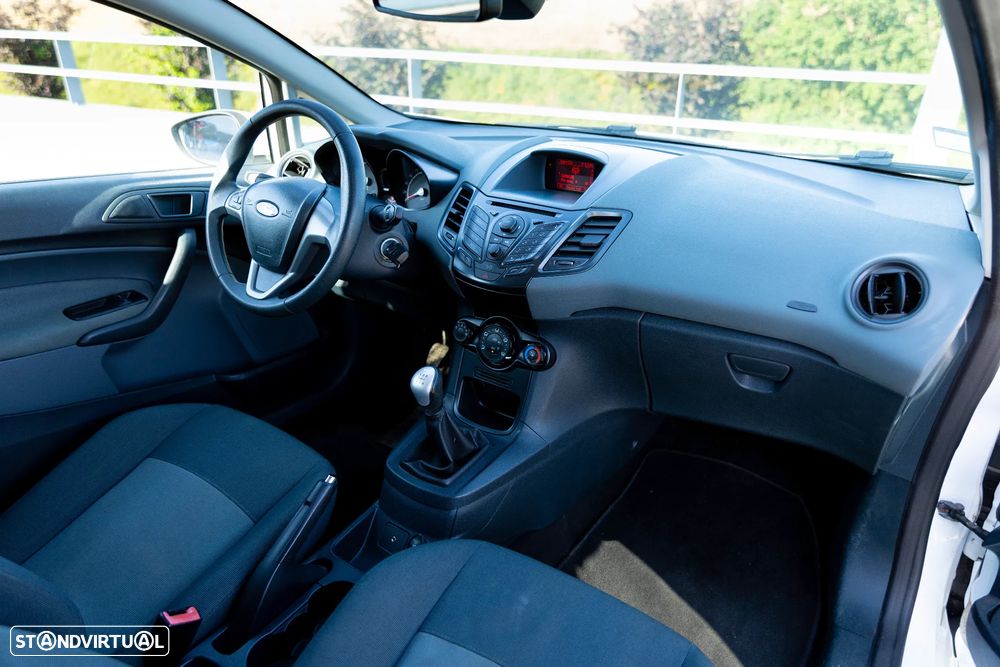 Ford Fiesta 1.4 TDCI Titanium - 21