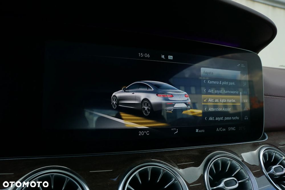 Mercedes-Benz Klasa E 400 Coupe 4-Matic 9G-TRONIC - 38